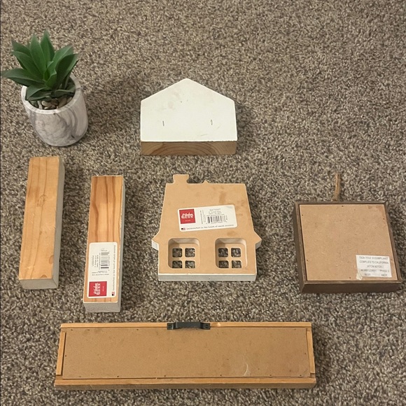 Rustic Farmhouse Decor Set - Picture 2 of 2